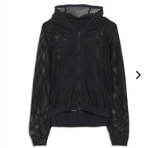 Lulu lemon relaxed fit mesh jacket in black size 2